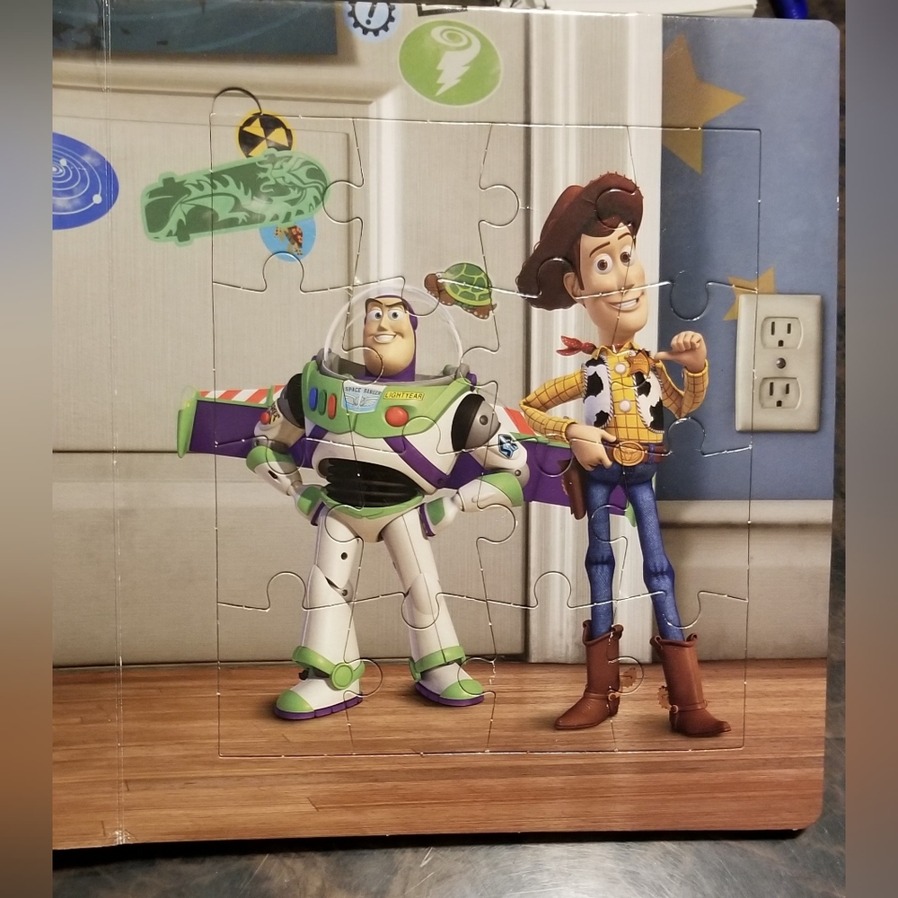 Toy Story 3 Sliding puzzle book - Picture 2 of 5